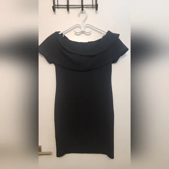 Suzy Shier Elegant Black Off-Shoulder Mini Dress - Picture 2 of 4